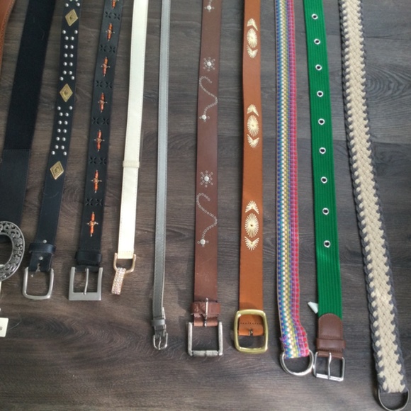 Lot of 17 belts - Sizes Small / Medium